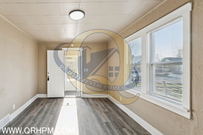 Foto del edificio - 1349 James St