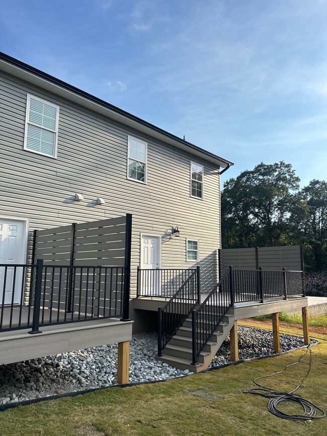 Building Photo - 125 Scout Cir
