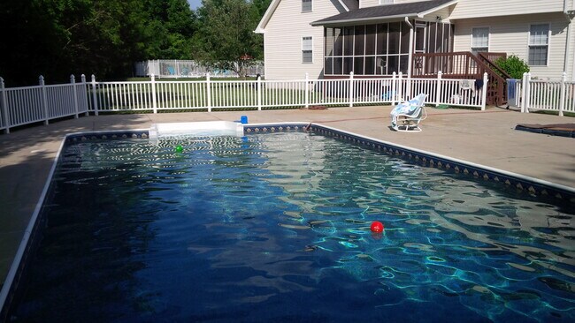 Foto del edificio - 7393 Lazy Brook Ct