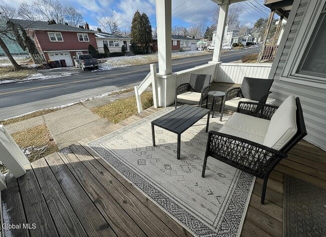 Building Photo - 603 1st St