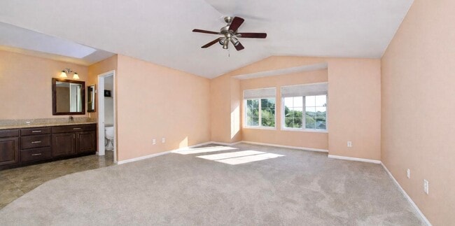 Building Photo - Spacious 3BD/2.5BA Home Available in West Clairemont!