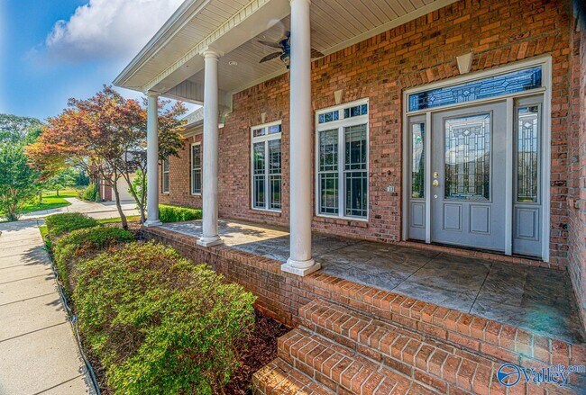 Foto del edificio - 26105 Apple Orchard Ln