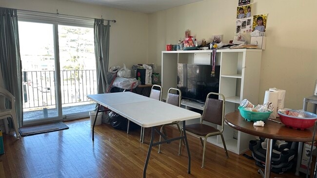 Building Photo - 45 Oval Rd