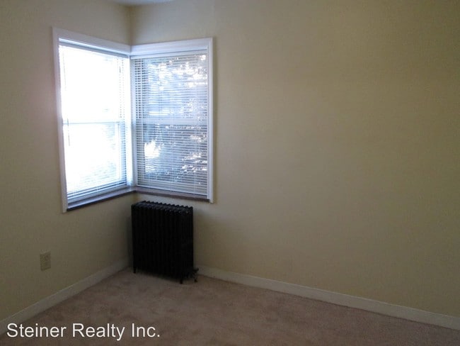 Foto del edificio - 215 Lincoln Ave