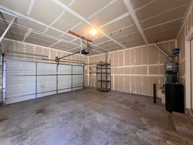 Building Photo - Mountain Rose Drive 1134-