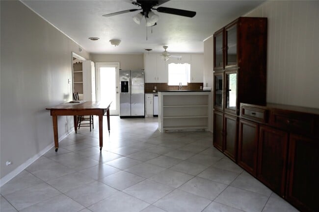 Foto del edificio - 730 Dezso Dr