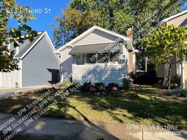 Building Photo - Royal Oak Ranch Walking Distance to Downtown