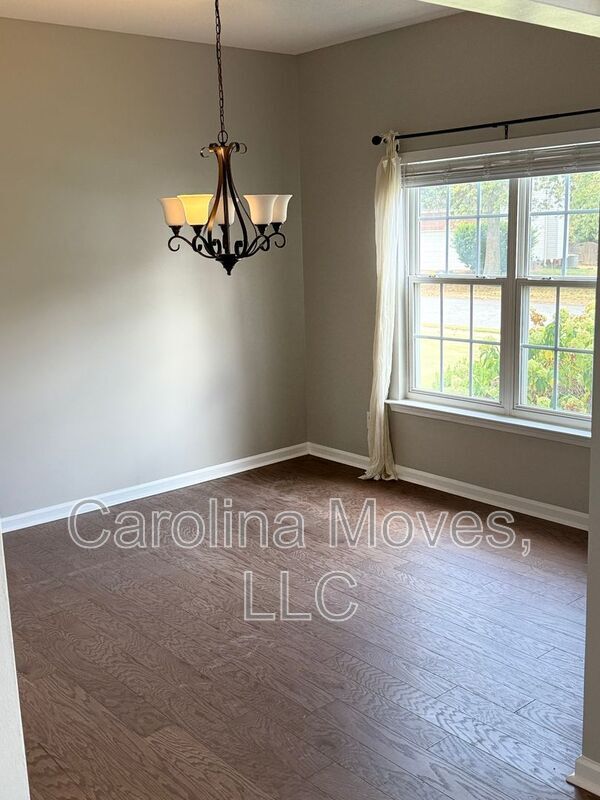 Building Photo - 24 N Orchard Farms Ave