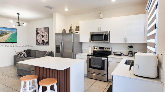 Foto del edificio - 23442 SW 127th Pl