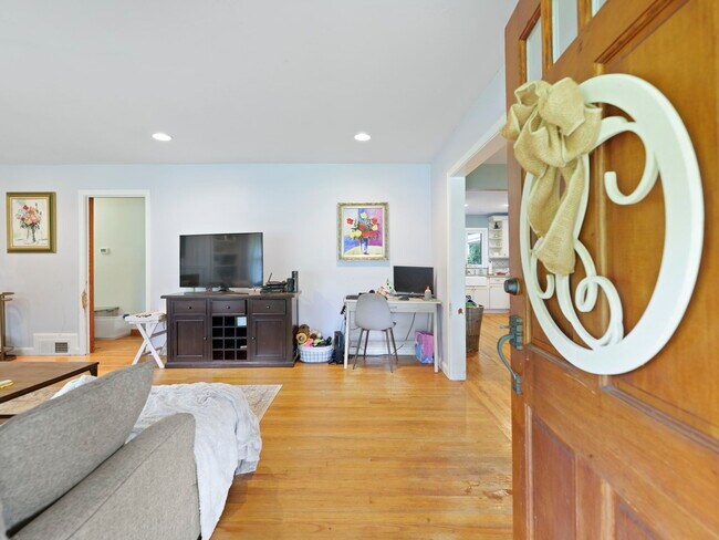 Foto del edificio - 1870 Briarlake Cir