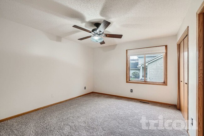 Foto del edificio - 9319 93rd St S