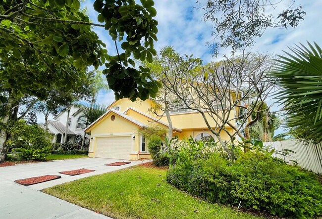 Building Photo - 11565 N Quayside Dr