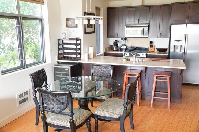 Dining - 2731 Boylston Ave E