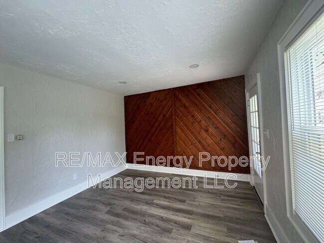 Building Photo - 2143 NW 29th St