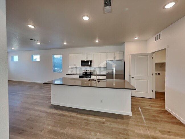 Foto del edificio - 23571 E 2nd Pl