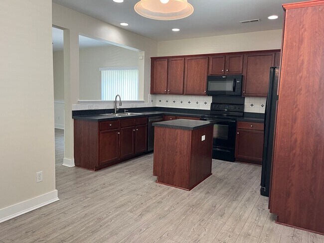 Building Photo - Beautiful 3 Bedroom located in Cane Bay