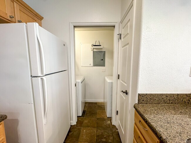 Building Photo - 1552 W 110 N