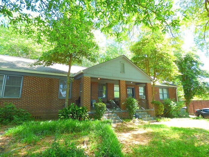 Primary Photo - 306 Fulton St
