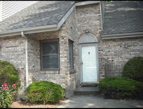 Building Photo - 1127 Loft Cove