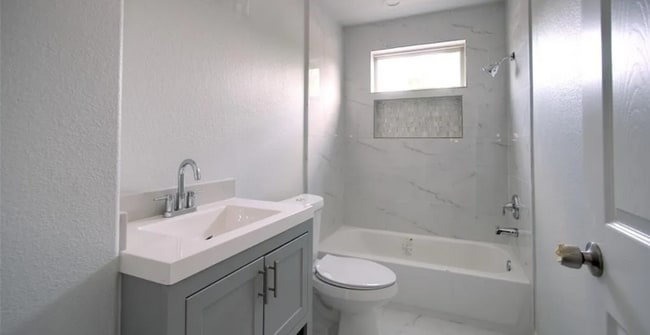 Foto del edificio - 7908 Virgil St