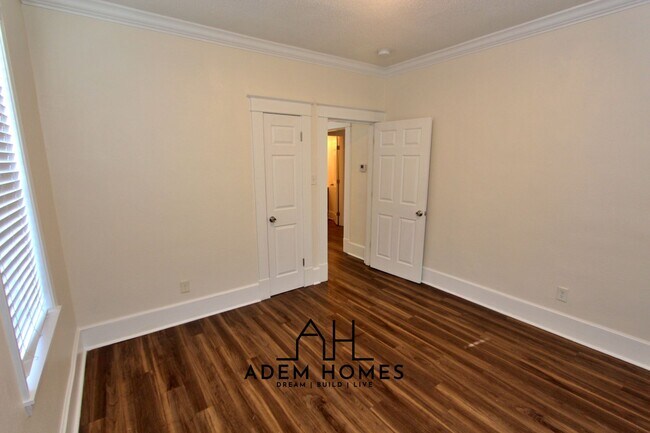Foto del edificio - Beautiful Brick Home Minutes from Midtown, Crosstown, Rhodes College!!