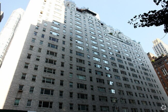 Building Photo - 1381 Avenue of the Americas