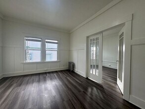 Building Photo - 71 10th St