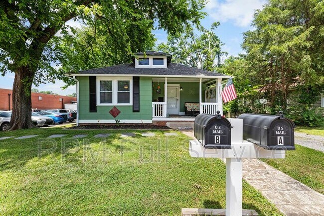 Building Photo - 1021 Crossland Avenue