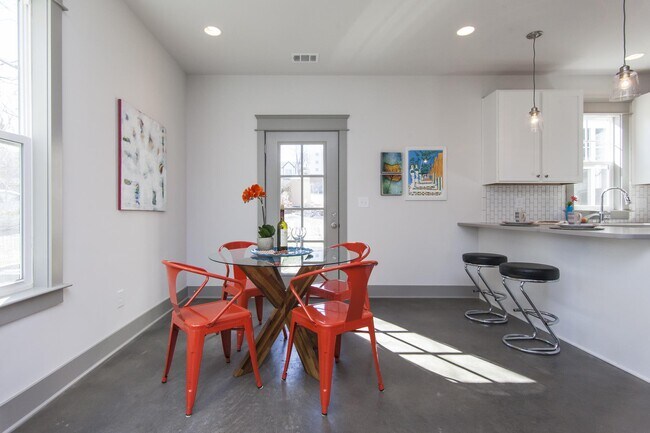 Foto del edificio - 1719A Nubell Street