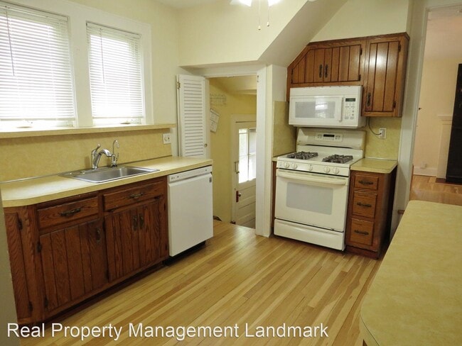Building Photo - 3 br, 1.5 bath House - 183 Rider Avenue
