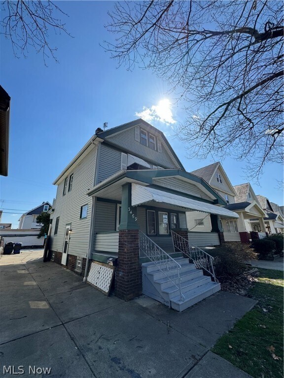 Building Photo - 3469 W 126th St
