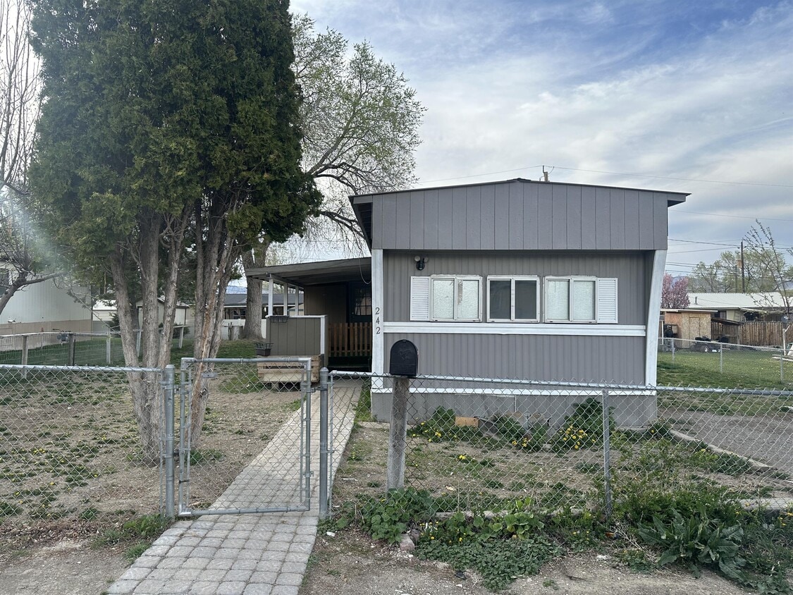 242 Adams St, Elko, NV 89801 House Rental in Elko, NV