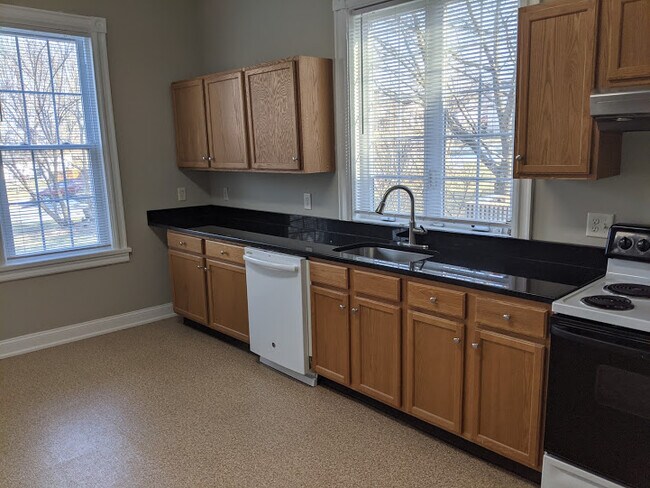 Cocina - 418 Main St