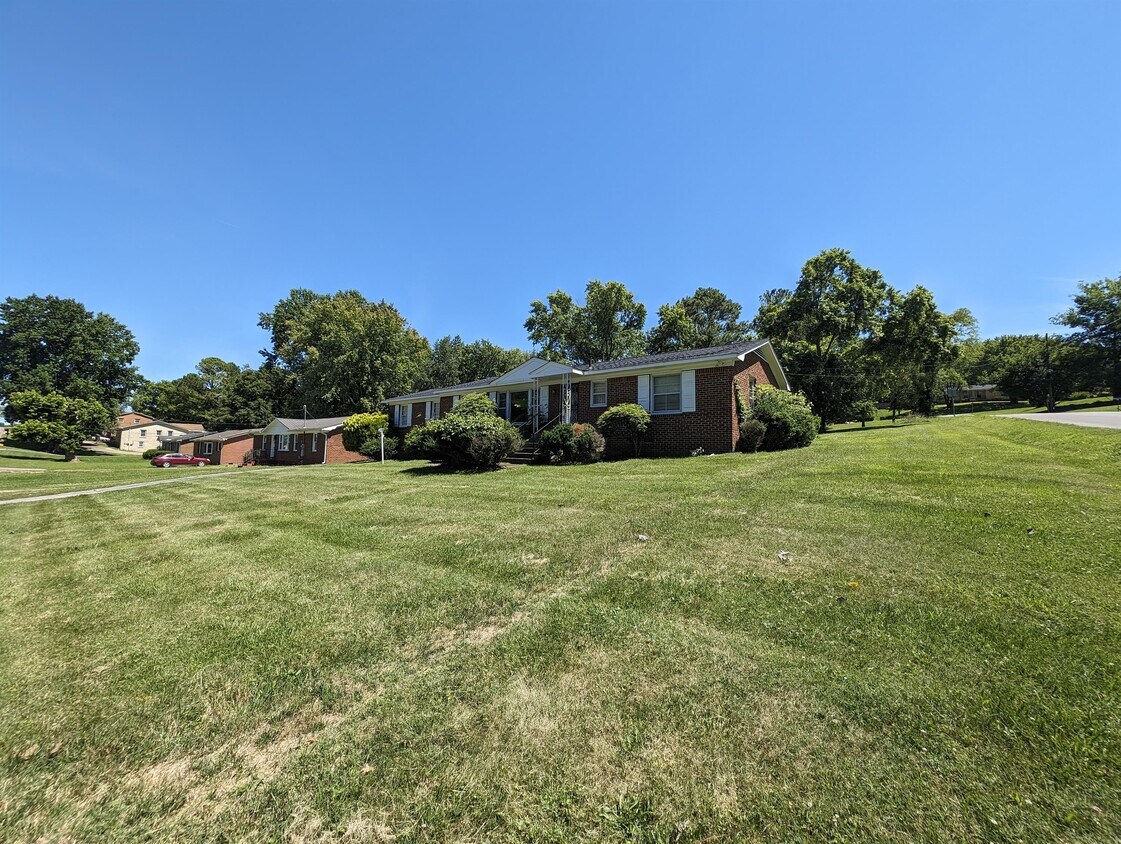 Foto principal - 400 Anderson Ave
