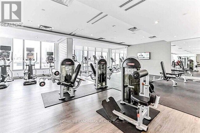 Photo du bâtiment - 510 Curran Place