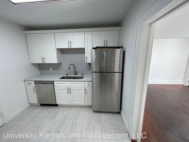 Foto del edificio - 4 br, 2 bath House - 605 SW 9th St