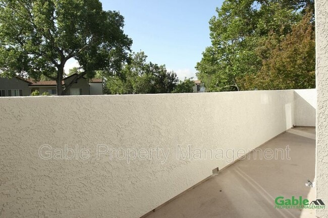 Foto del edificio - 24450 Leonard Tree Ln