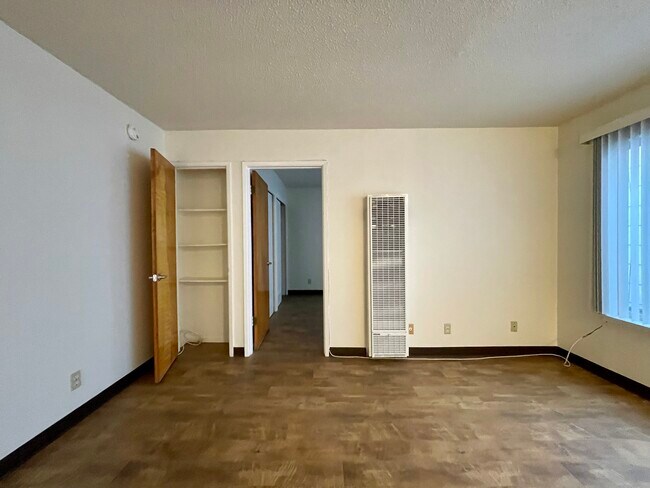 Building Photo - 266 19th Ave
