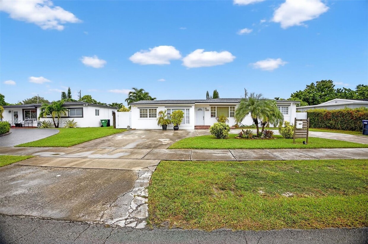 Foto principal - 7941 SW 37th Terrace