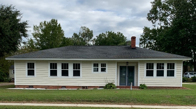 Building Photo - 933 W Home Ave