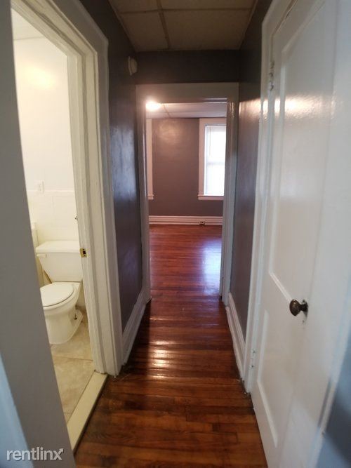 Foto del edificio - 1 br, 1 bath  - 2 Columbia Ave Apt 201