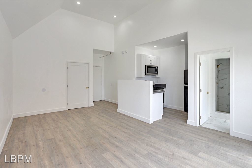 83 Apartments Available for Rent in Koreatown, CA