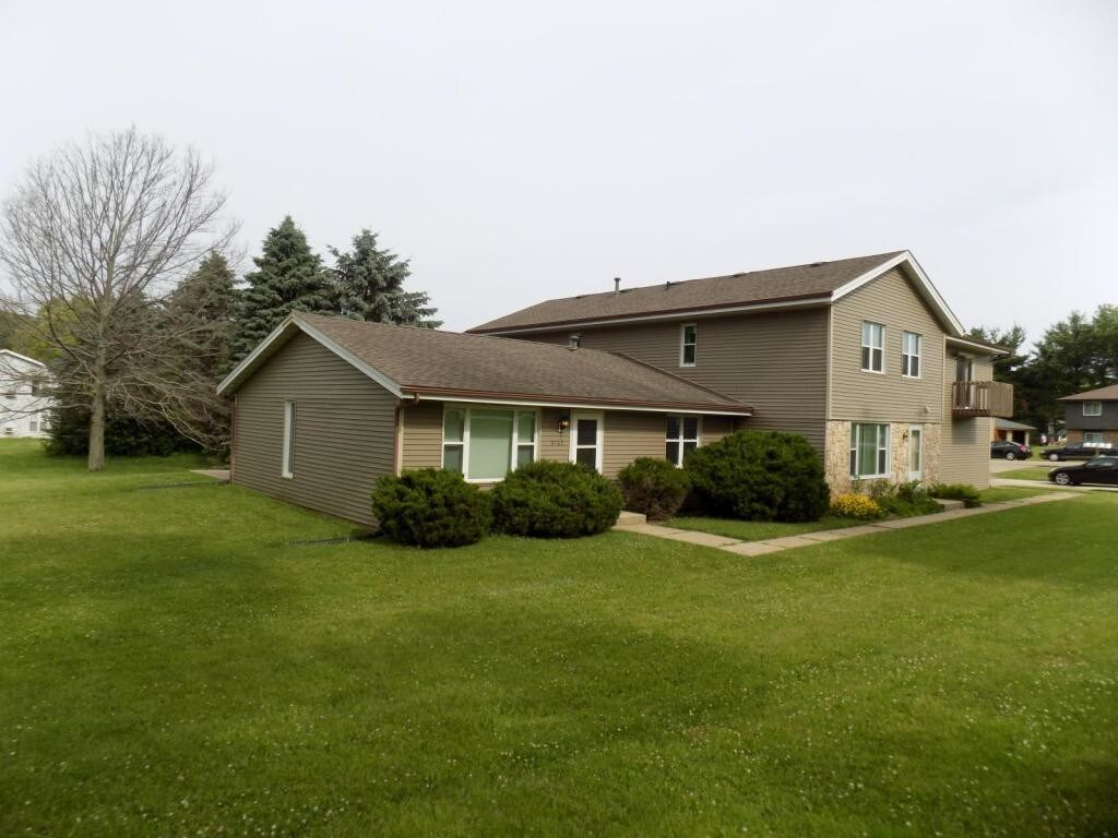Primary Photo - 5167 Seaton Hall Dr