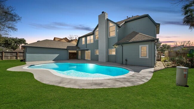 Building Photo - 3147 Country Club Blvd