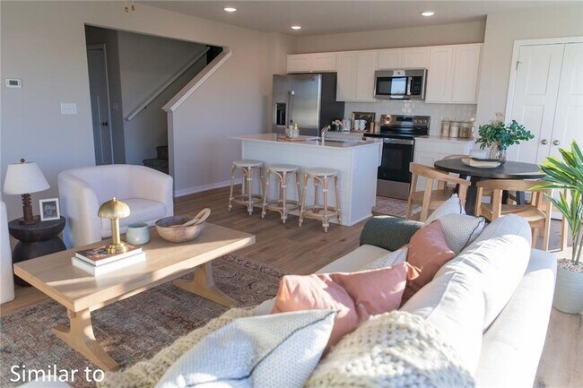 Foto del edificio - NEW CONSTRUCTION TOWNHOME!! 3 Bed, 2 Bath in Pella