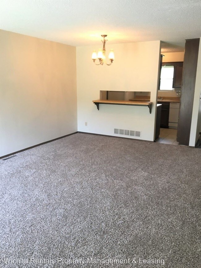 Building Photo - 2337 N Rutland Ct