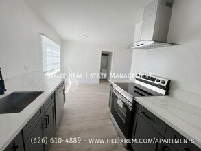 Building Photo - 1313 Huntington Dr