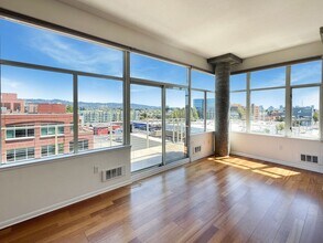Building Photo - 5855 Horton St