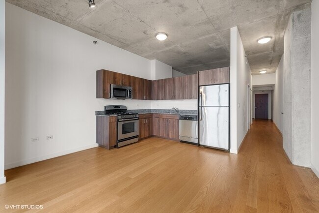 Foto del edificio - 235 W Van Buren St