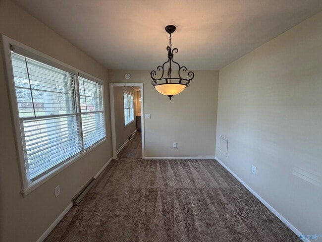 Building Photo - 900 Barclift St NW